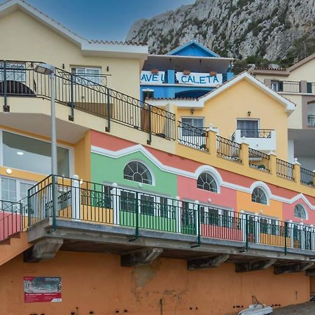Beachfront Maisonette ジブラルタル エクステリア 写真