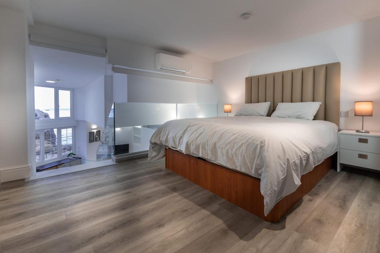 Beachfront Maisonette ジブラルタル エクステリア 写真