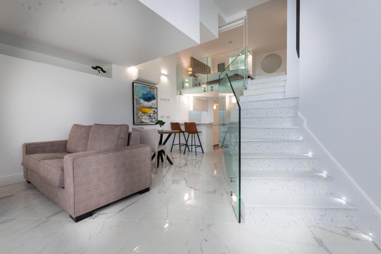 Beachfront Maisonette ジブラルタル エクステリア 写真