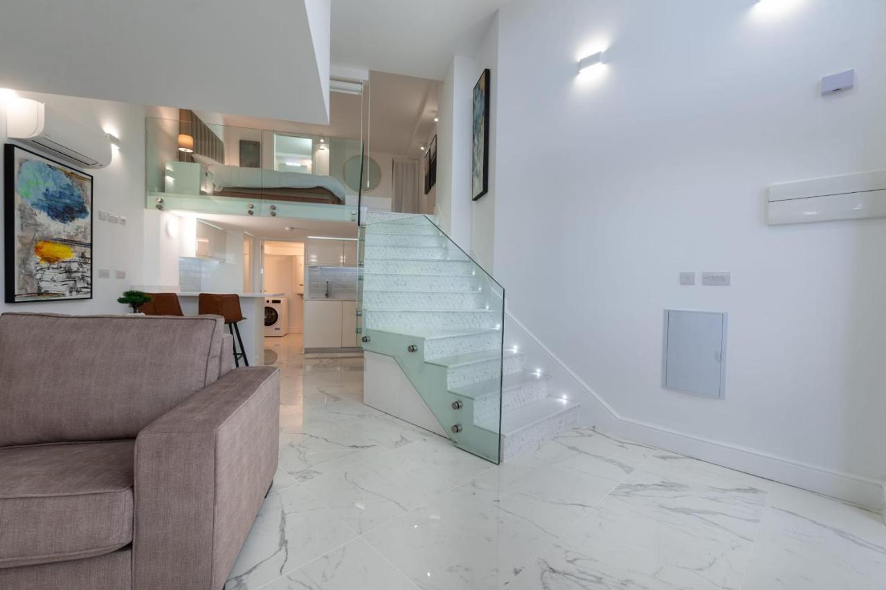 Beachfront Maisonette ジブラルタル エクステリア 写真