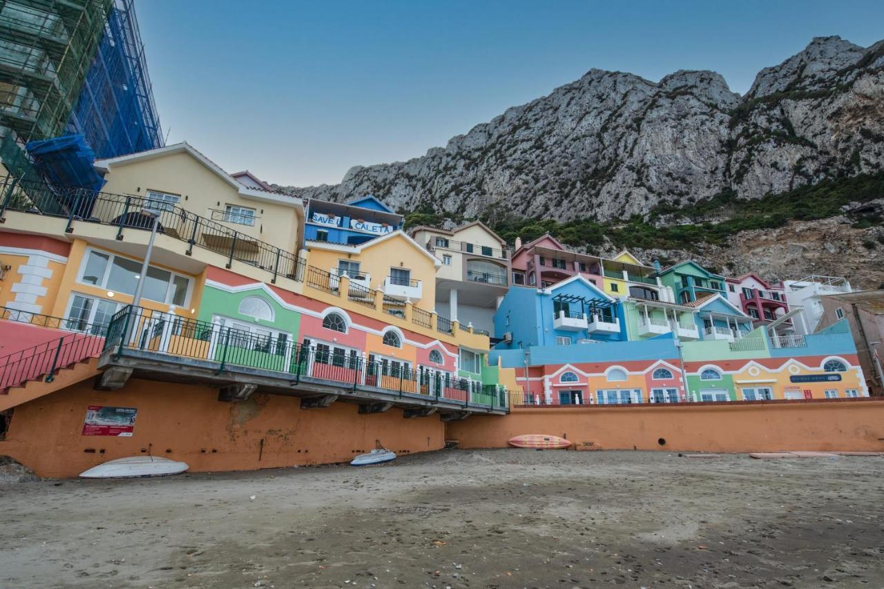 Beachfront Maisonette ジブラルタル エクステリア 写真