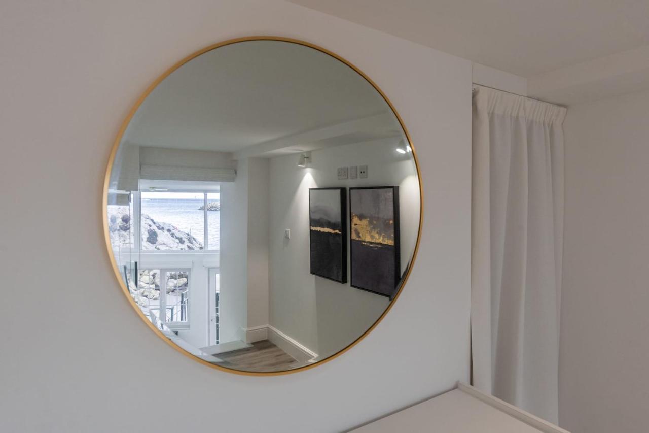Beachfront Maisonette ジブラルタル エクステリア 写真
