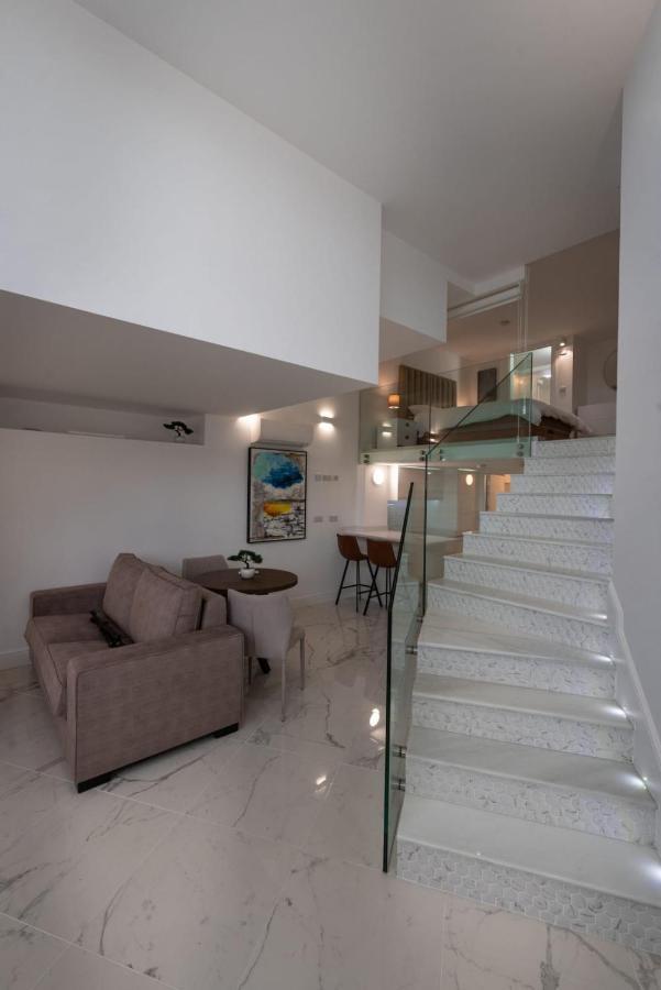 Beachfront Maisonette ジブラルタル エクステリア 写真