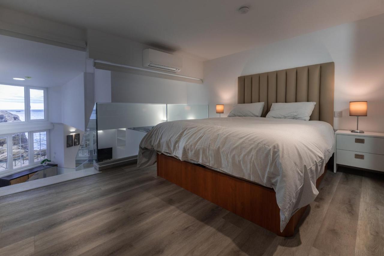 Beachfront Maisonette ジブラルタル エクステリア 写真