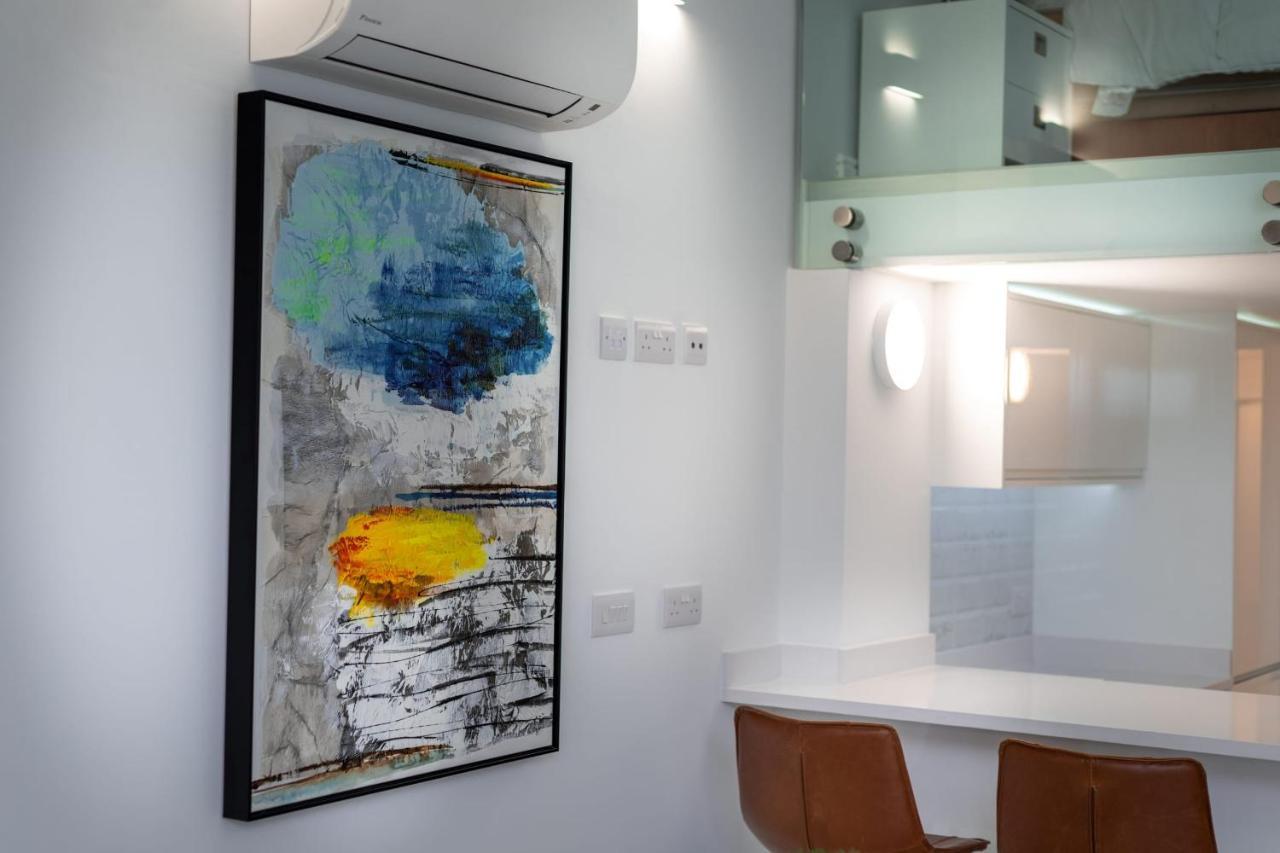 Beachfront Maisonette ジブラルタル エクステリア 写真