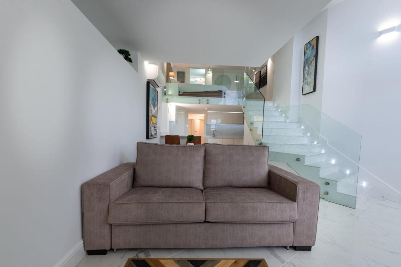 Beachfront Maisonette ジブラルタル エクステリア 写真